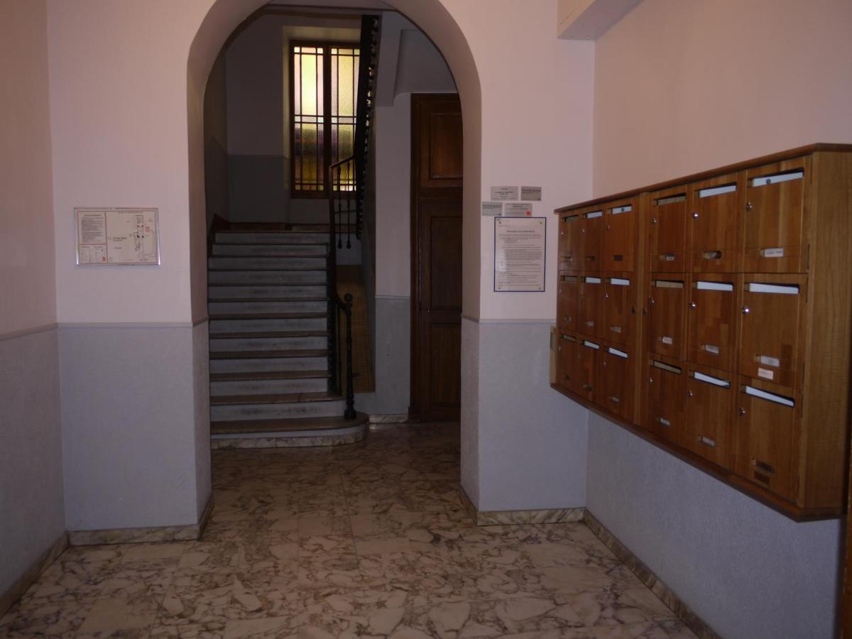 Barla 3 - A Spacious One Bedroom Apartment Near Place Garibaldi Nizza Kültér fotó