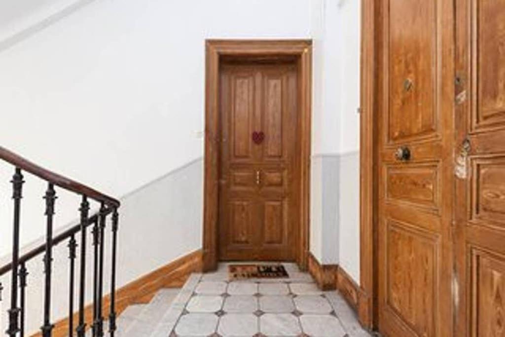 Barla 3 - A Spacious One Bedroom Apartment Near Place Garibaldi Nizza Kültér fotó